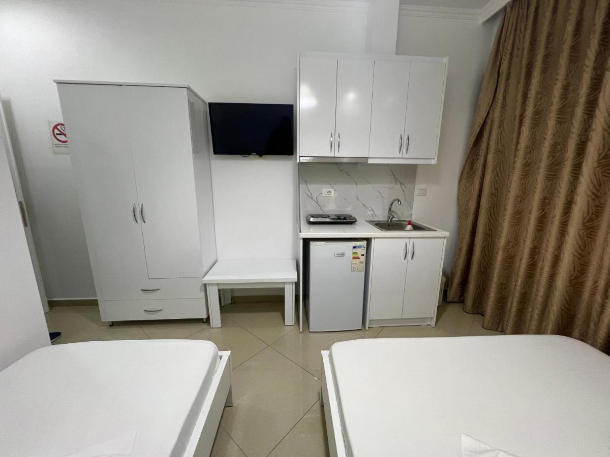 Seaside Rooms & Apartments Σαράντα Εξωτερικό φωτογραφία
